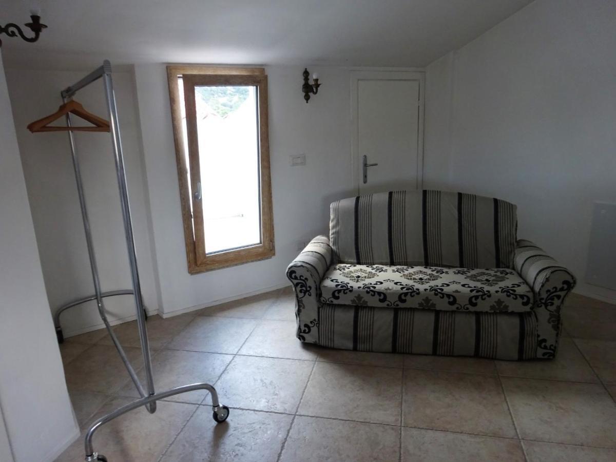 White - San Pantaleo Lägenhet Exteriör bild