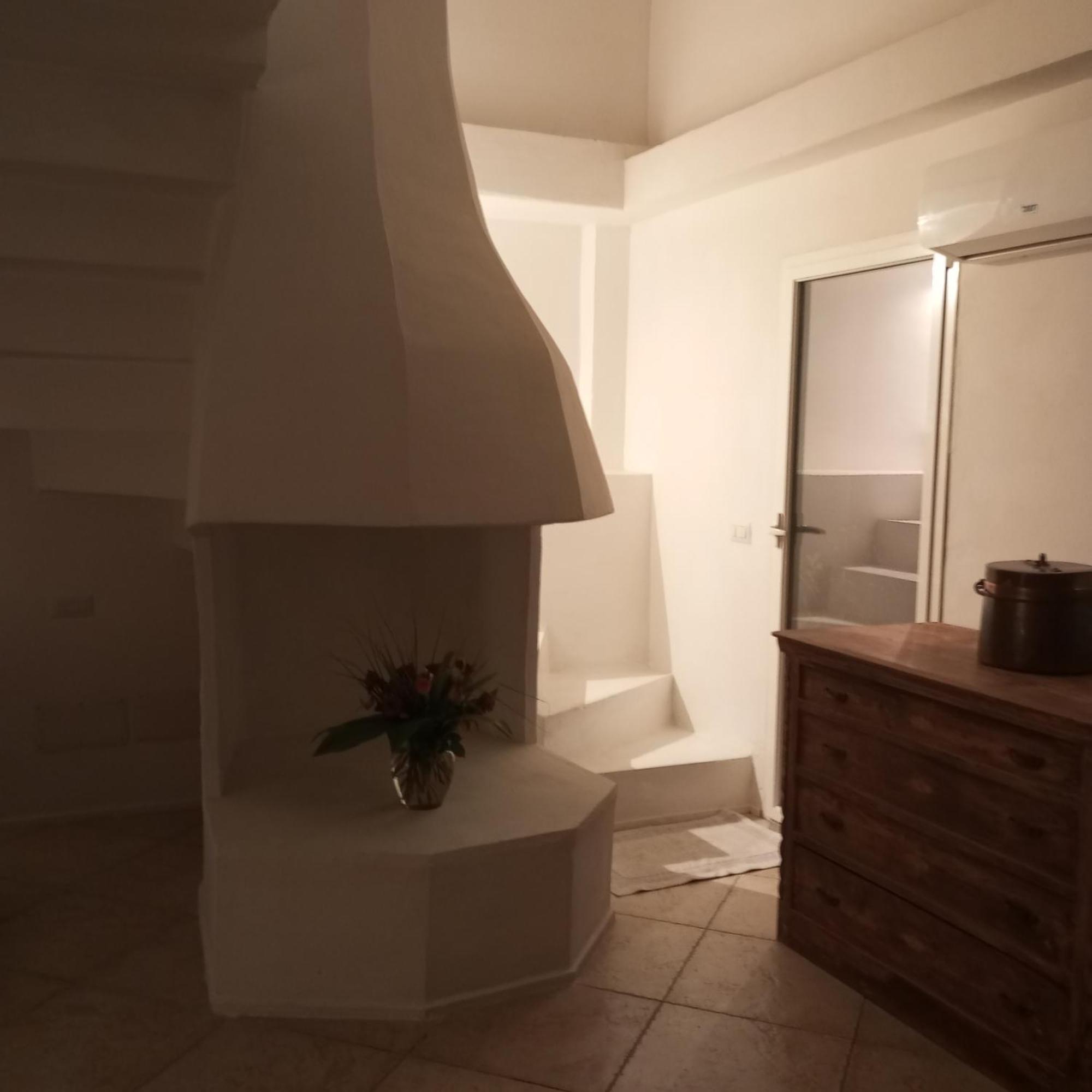 White - San Pantaleo Lägenhet Exteriör bild